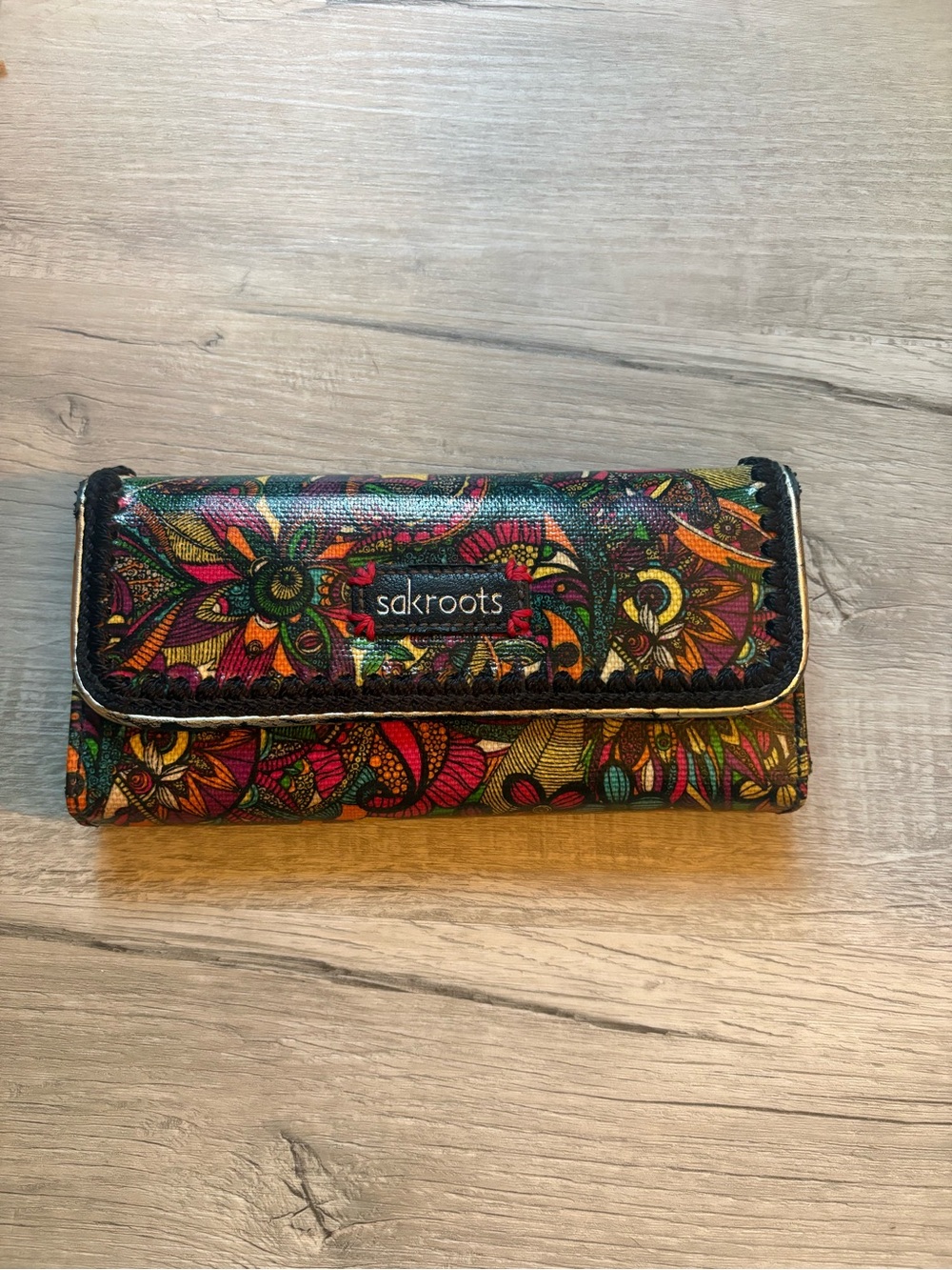 Sakroots Multicolor Floral Pattern Trifold Clutch - Black Trim